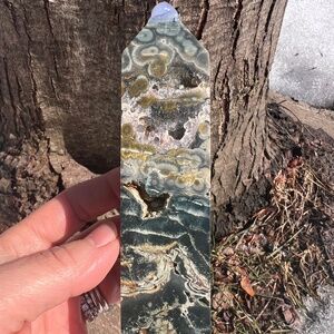 Green (1) River Jasper tower | crystal